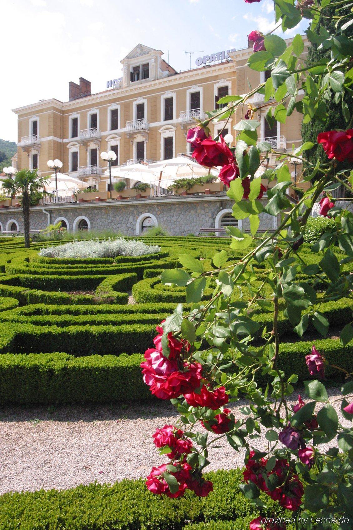 Hotel Opatija Bagian luar foto