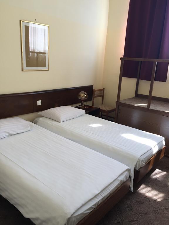 Hotel Opatija Bagian luar foto