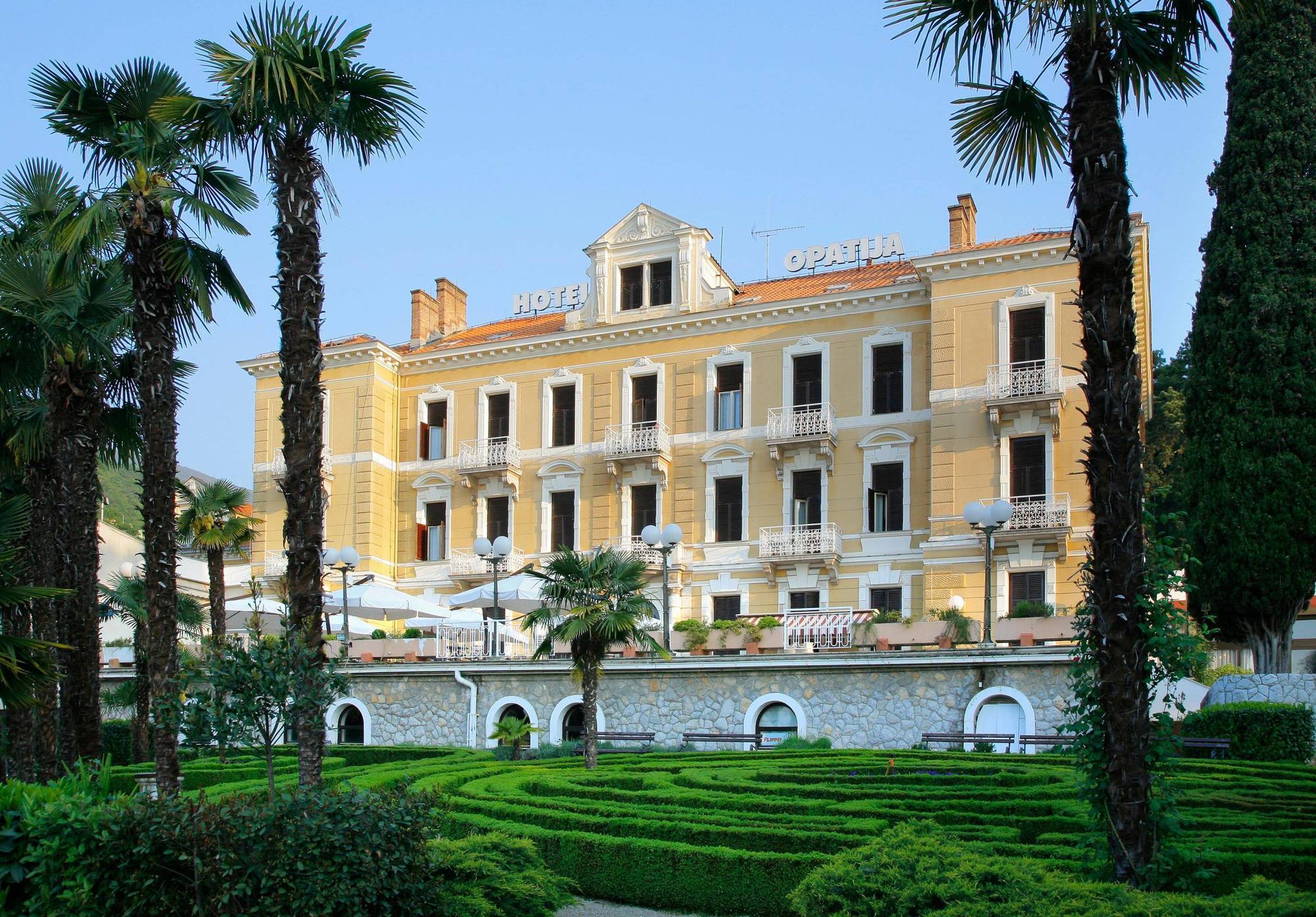 Hotel Opatija Bagian luar foto